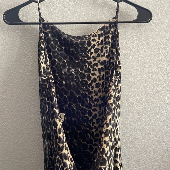 Leopard Open Back Midi Dress - Picture 6 of 8